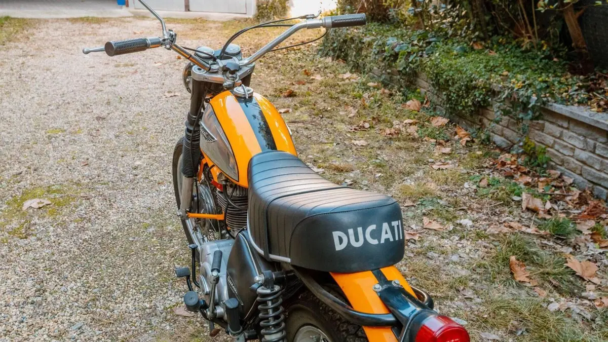 Ducati   (8)