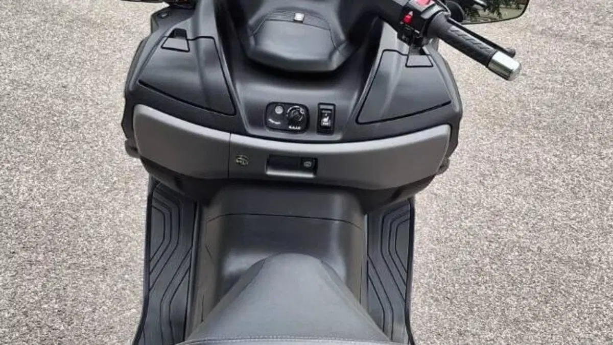 Suzuki Burgman AN 650 Executive (2017 - 20)  (9)