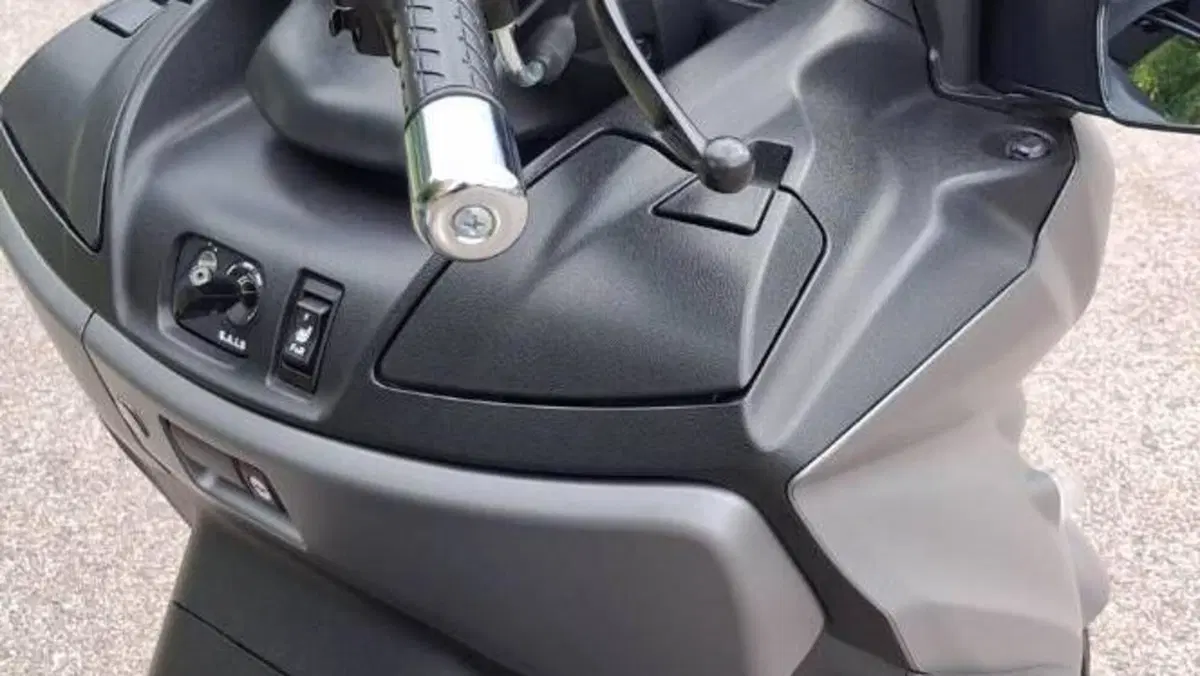 Suzuki Burgman AN 650 Executive (2017 - 20)  (13)