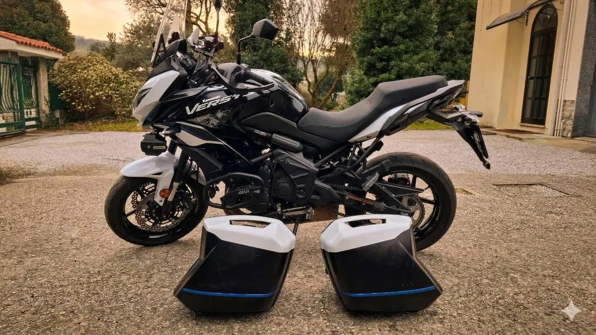 Kawasaki Versys 650 Tourer Plus (2021)  (6)
