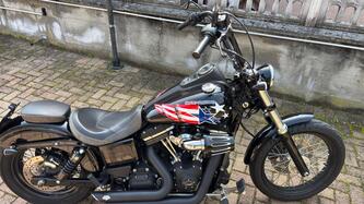 Harley-Davidson 1690 Street Bob (2017) - FXDB