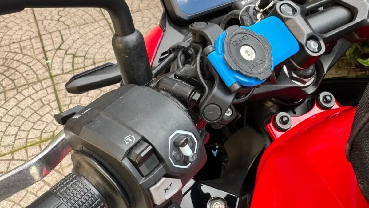 Honda CB 500 Hornet (2024 - 25)  (4)