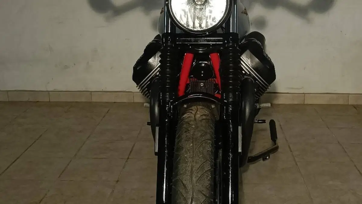 Moto Guzzi V7 III Racer (2017 - 20)  (5)