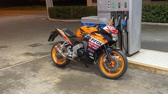 Honda CBR 125 R (2007 - 17) usata