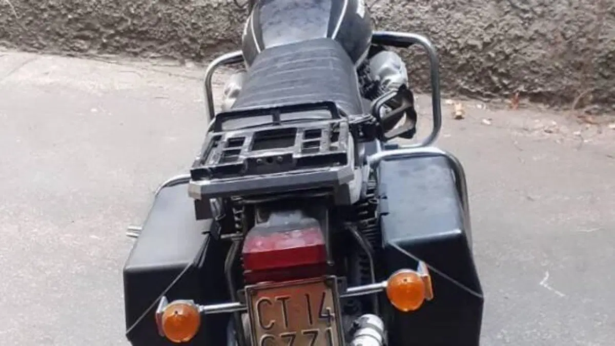 Moto Guzzi   (2)
