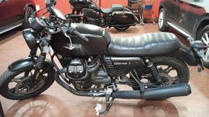 Moto Guzzi V7 III Stone (2017 - 20) 
