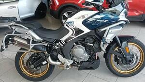 CFMOTO 700MT Adventure (2025 - 26) 