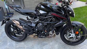 MV Agusta Brutale 800 R (2023 - 25) usata