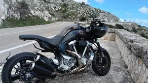 Yamaha MT-01 (2005- 11)  (2)