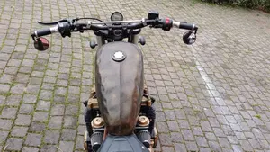 Yamaha   (8)