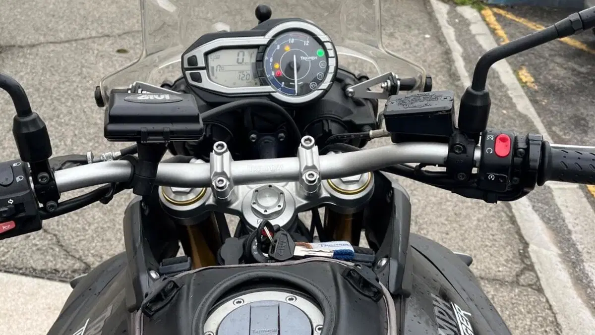 Triumph Tiger 800 ABS (2010 - 14)  (7)