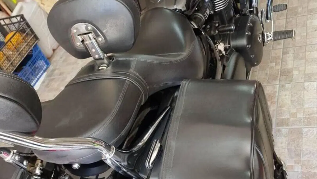 Triumph Thunderbird Storm 1700 (2010 - 16)  (7)