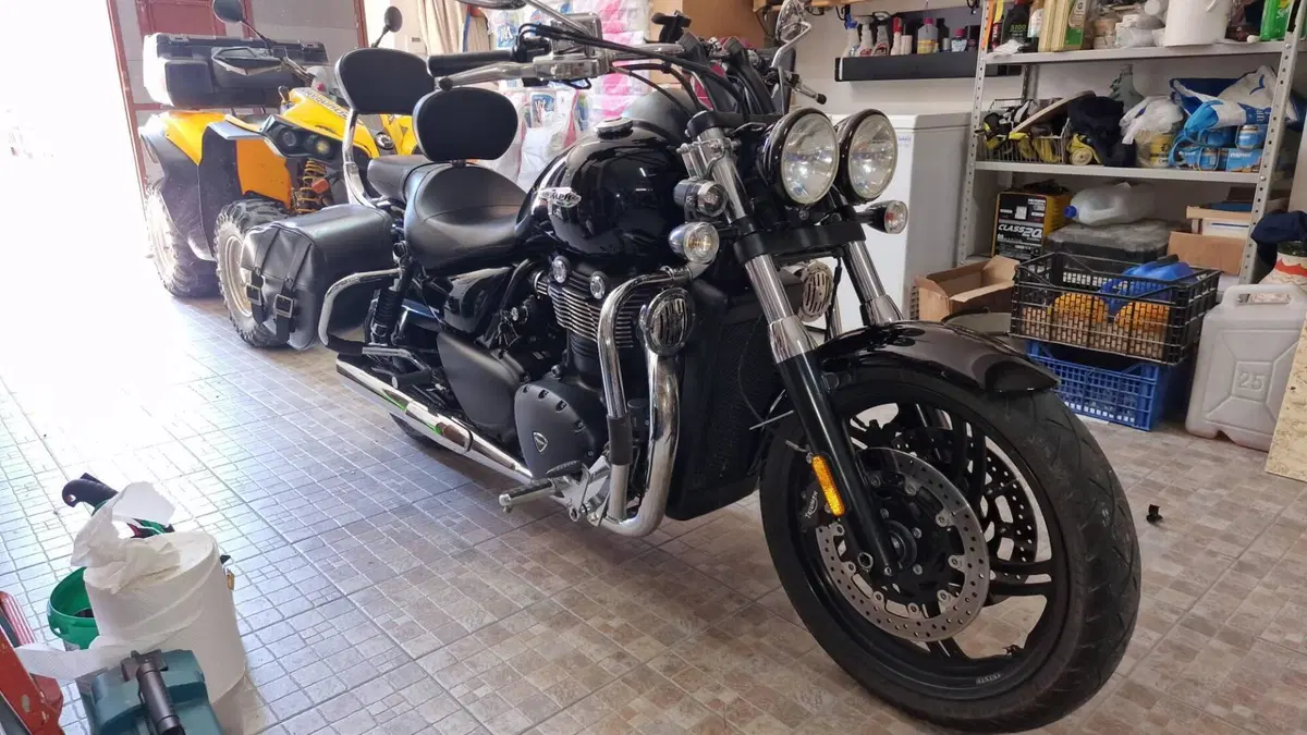 Triumph Thunderbird Storm 1700 (2010 - 16) 