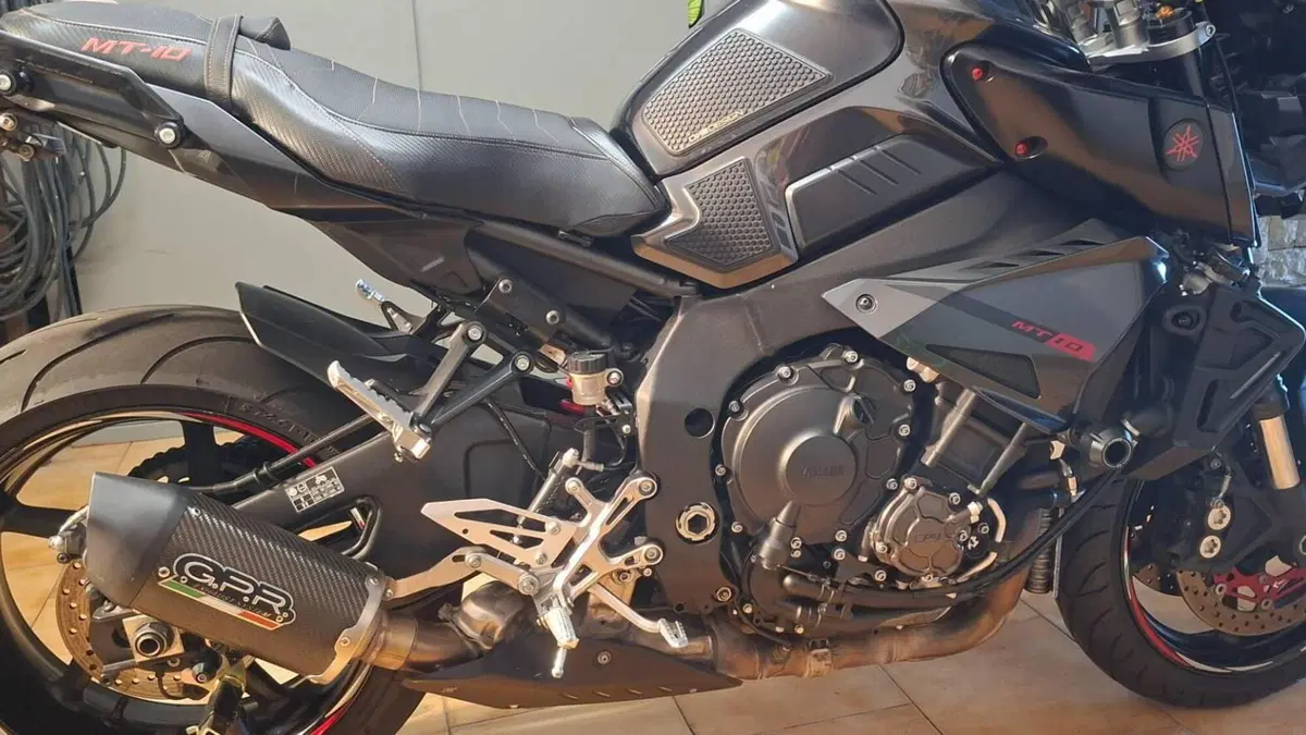 Yamaha MT-10 (2017 - 20)  (4)