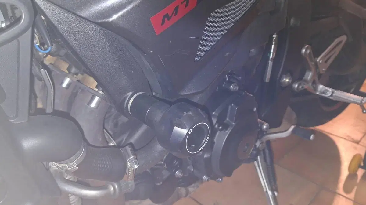 Yamaha MT-10 (2017 - 20)  (5)