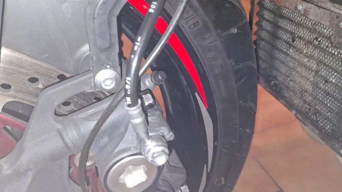Yamaha MT-10 (2017 - 20)  (6)