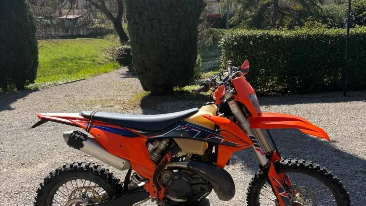 KTM 300 EXC E TPI (2022) 