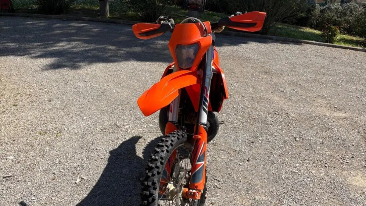 KTM 300 EXC E TPI (2022)  (3)