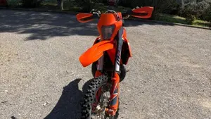 KTM 300 EXC E TPI (2022)  (3)