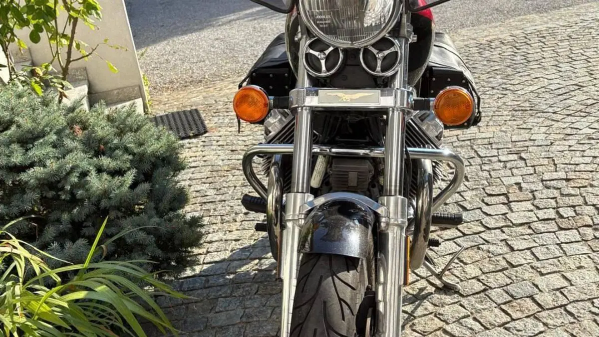 Moto Guzzi Nevada 750 Club (1998 - 01)  (2)