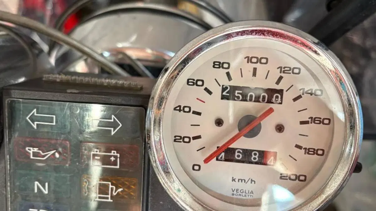 Moto Guzzi Nevada 750 Club (1998 - 01)  (3)