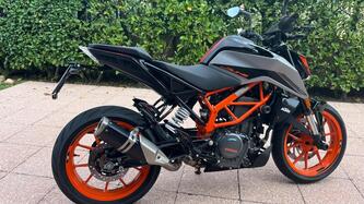 KTM 390 Duke (2021 - 23) usata