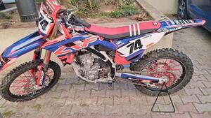 Honda CRF 250R (2023) 