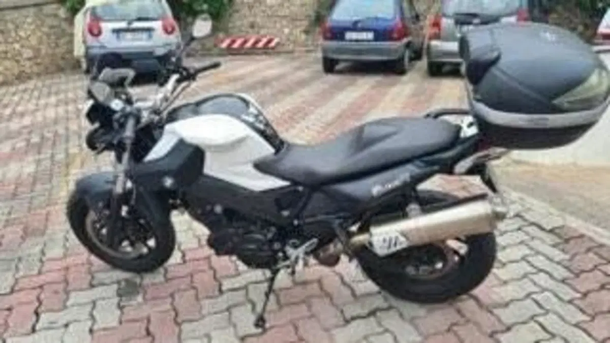 Bmw F 800 R (2009 - 11)  (4)