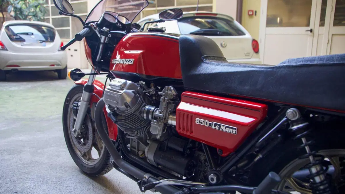 Moto Guzzi   (4)
