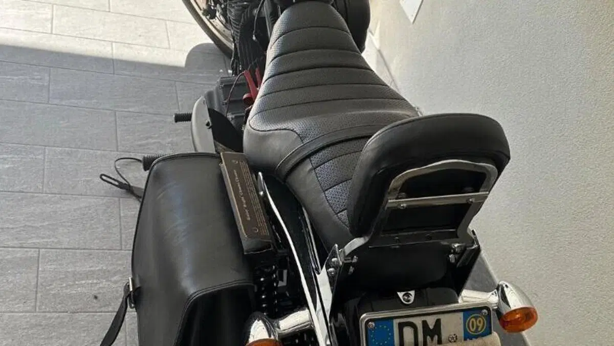 Harley-Davidson 883 (2008 - 09) - XL  (2)