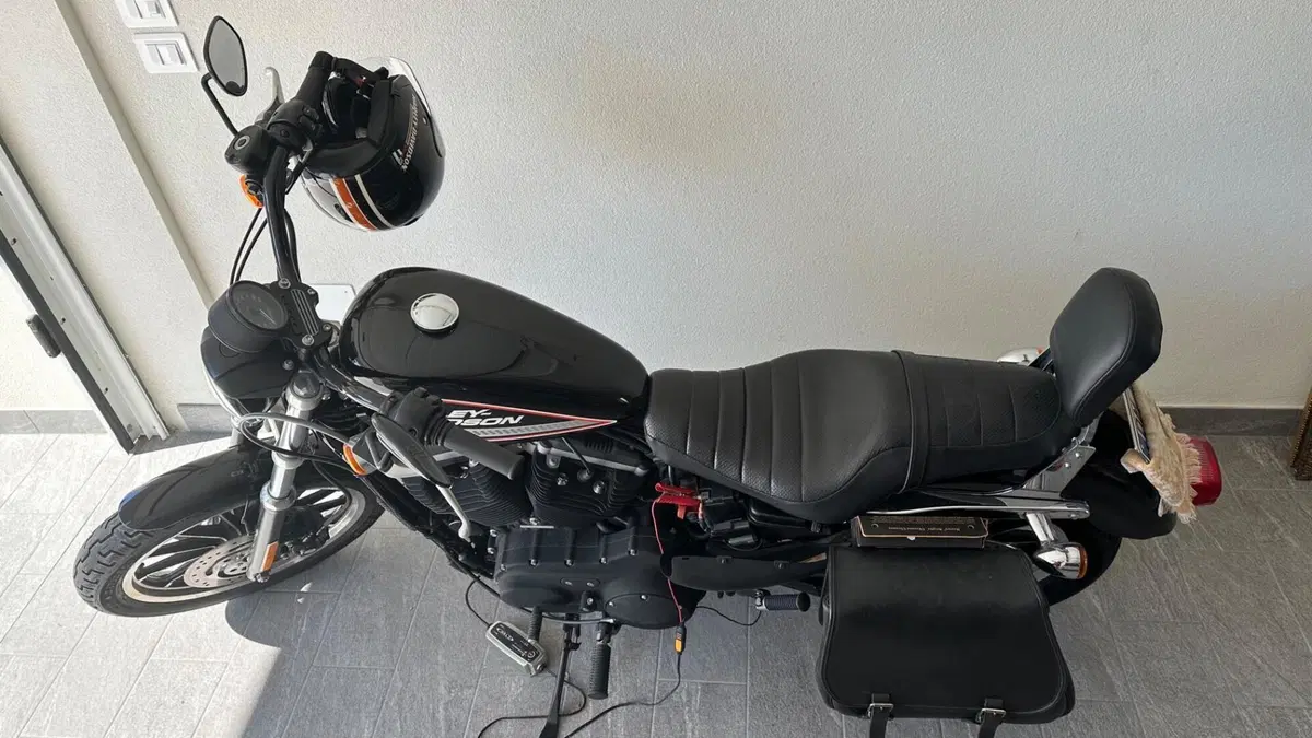 Harley-Davidson 883 (2008 - 09) - XL  (3)