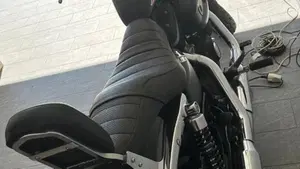 Harley-Davidson 883 (2008 - 09) - XL  (6)