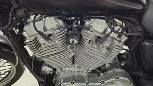 Harley-Davidson 883 (2006 - 07) - XL  (10)