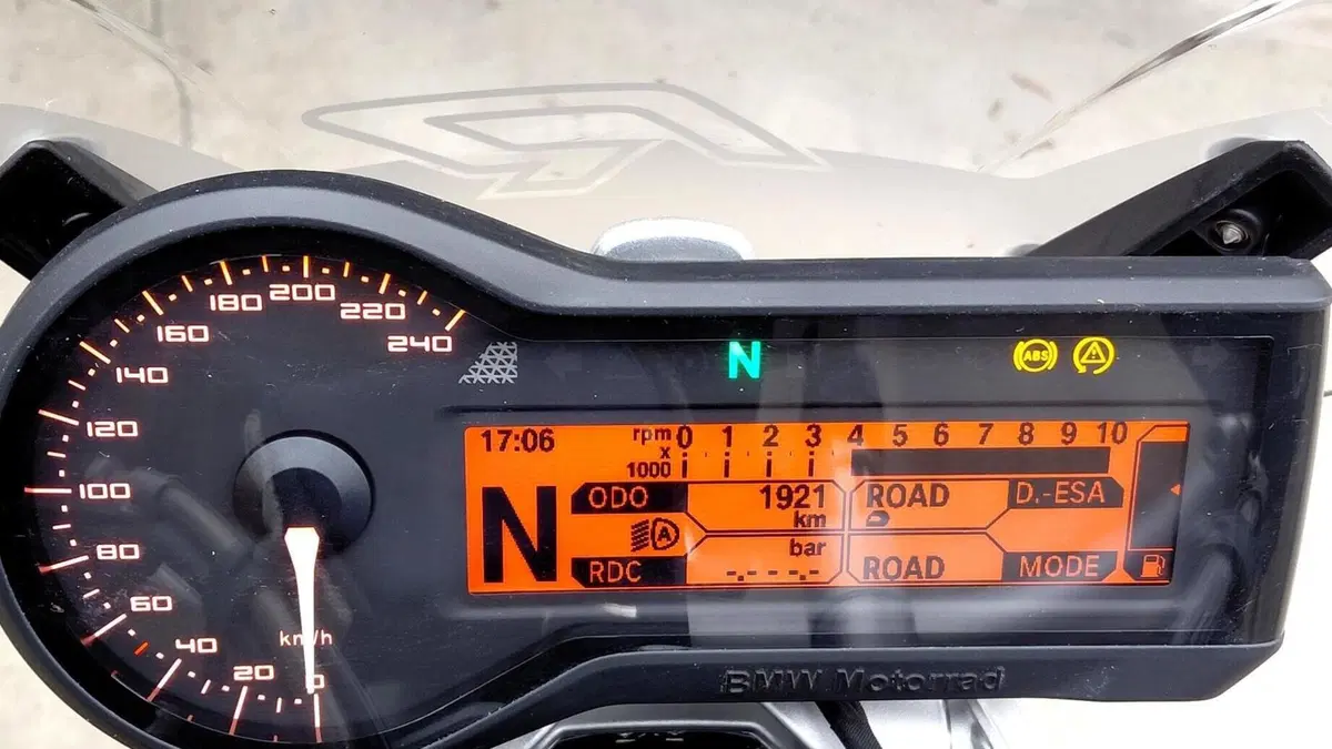 Bmw R 1200 R (2017 - 18)  (4)