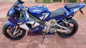 Yamaha YZF R1 (2000 - 01) 