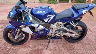 Yamaha YZF R1 (2000 - 01) usata