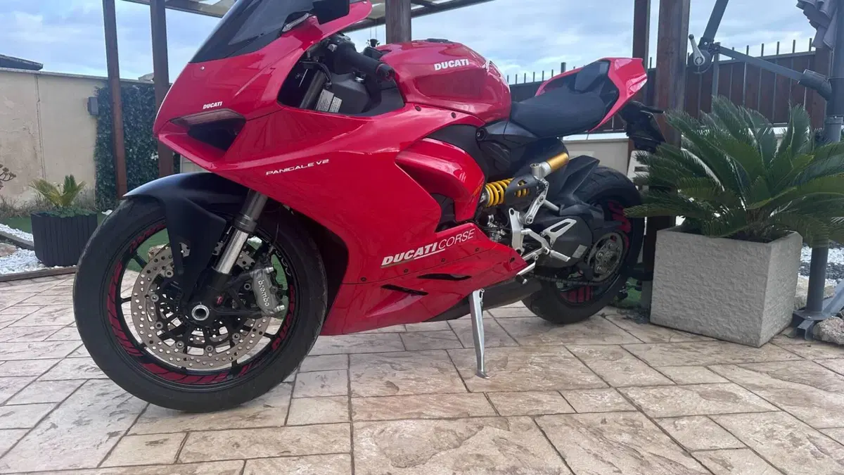 Ducati Panigale V2 (2021 - 24)  (2)