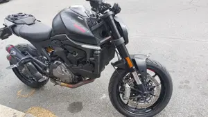 Ducati Monster 937 + (2021 - 25)  (3)