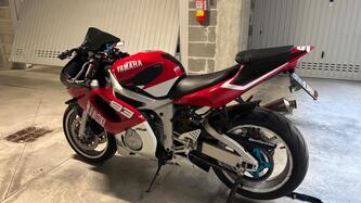 Yamaha YZF R6 (2001 - 02) usata