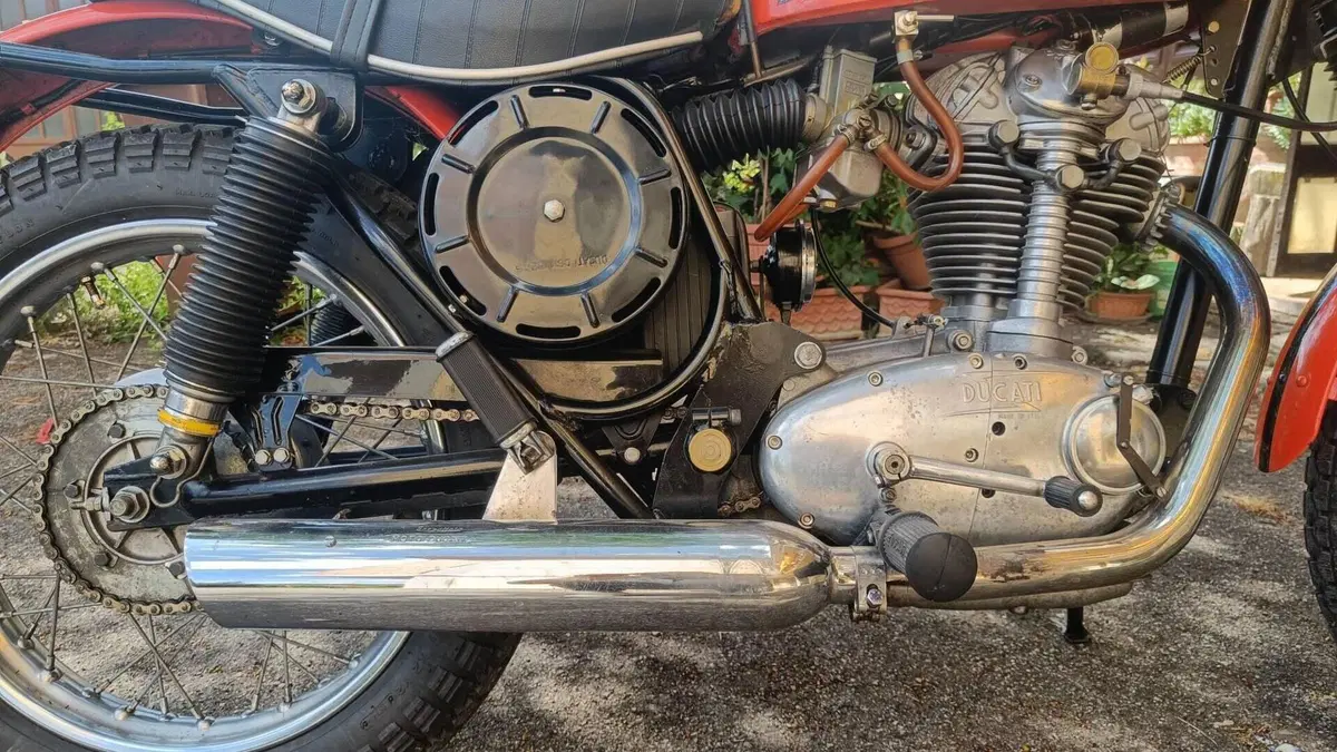 Ducati   (8)