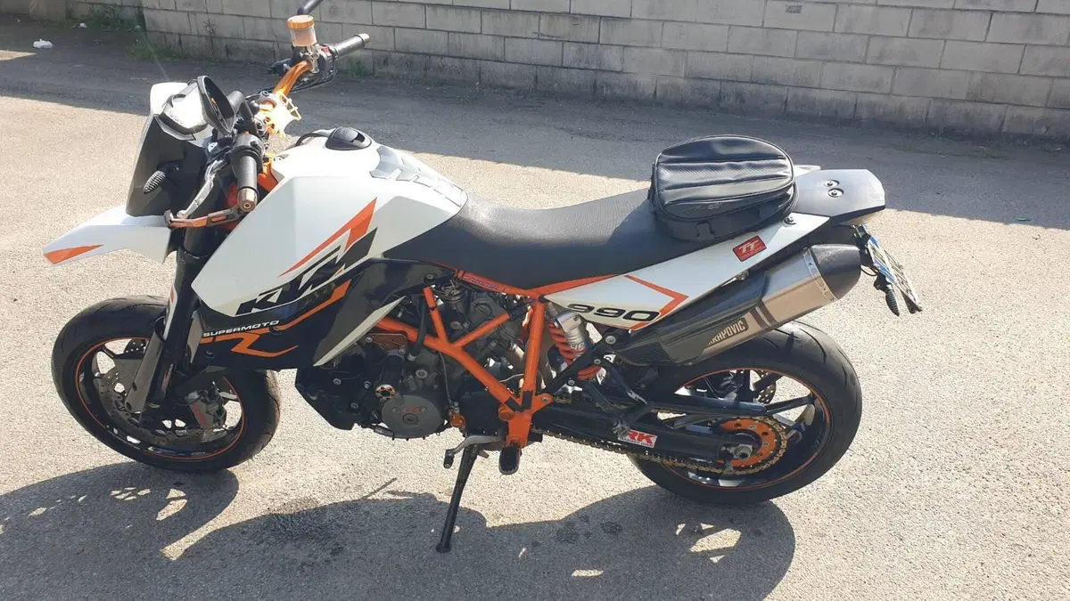 KTM 990 Supermoto R (2009 - 11)  (2)