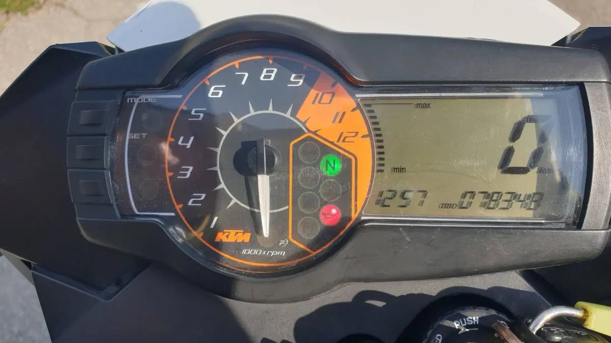 KTM 990 Supermoto R (2009 - 11)  (5)