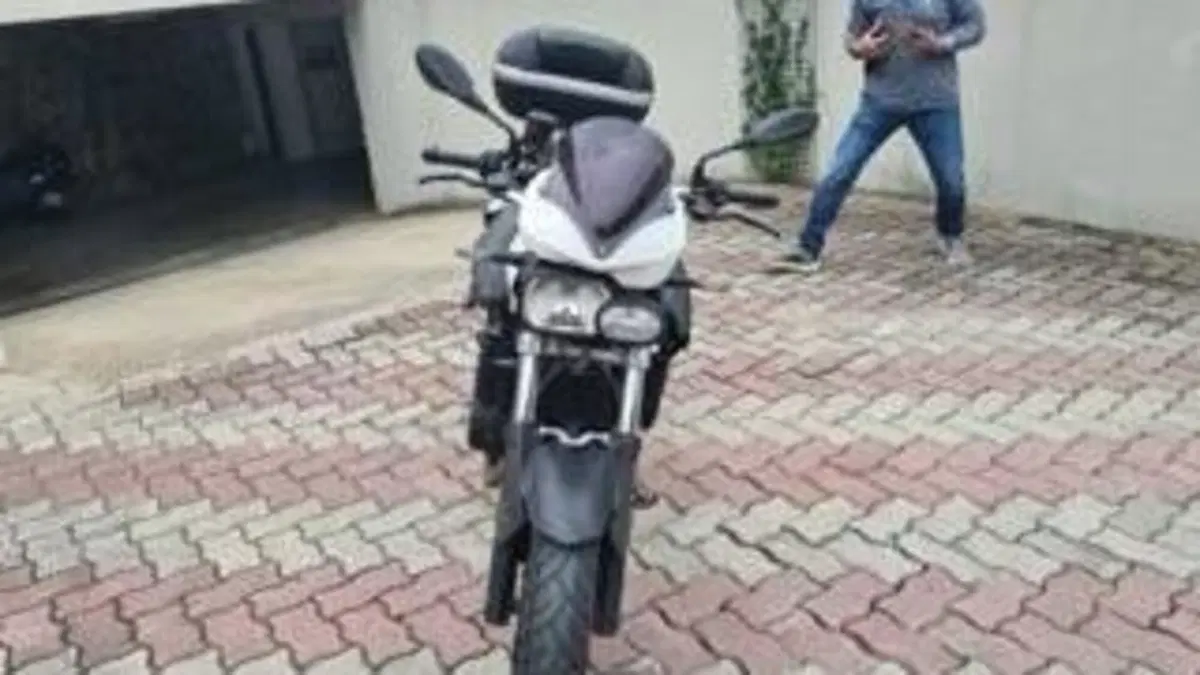 Bmw F 800 R (2009 - 11)  (5)