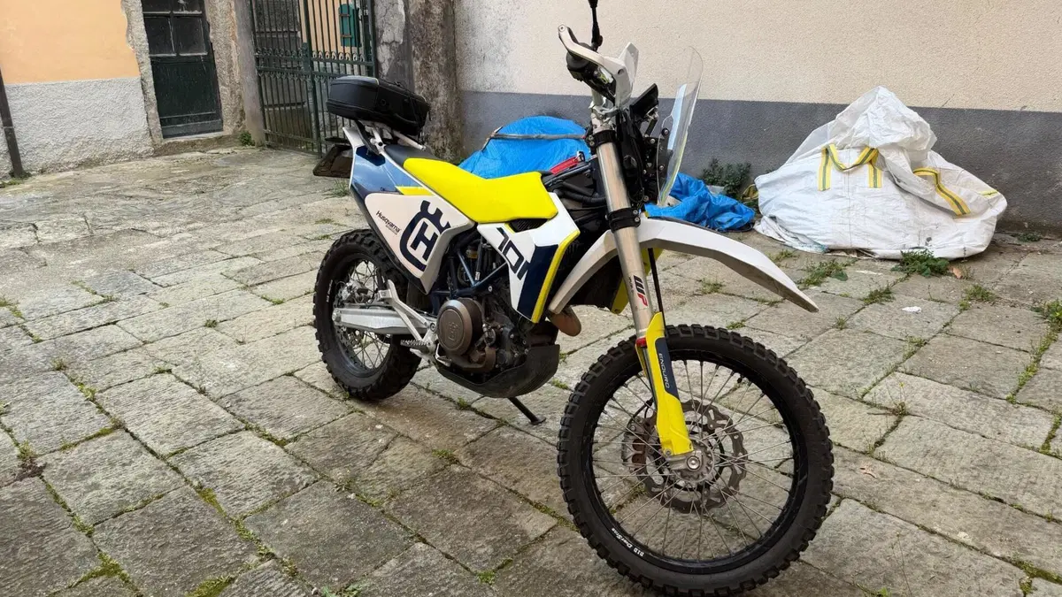 Husqvarna 701 Enduro (2021)  (5)