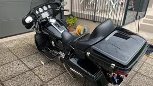 Harley-Davidson 1690 Electra Glide Ultra Classic (2014 - 16) - FLHTCU  (3)