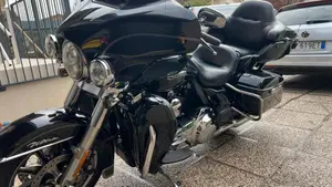 Harley-Davidson 1690 Electra Glide Ultra Classic (2014 - 16) - FLHTCU  (4)