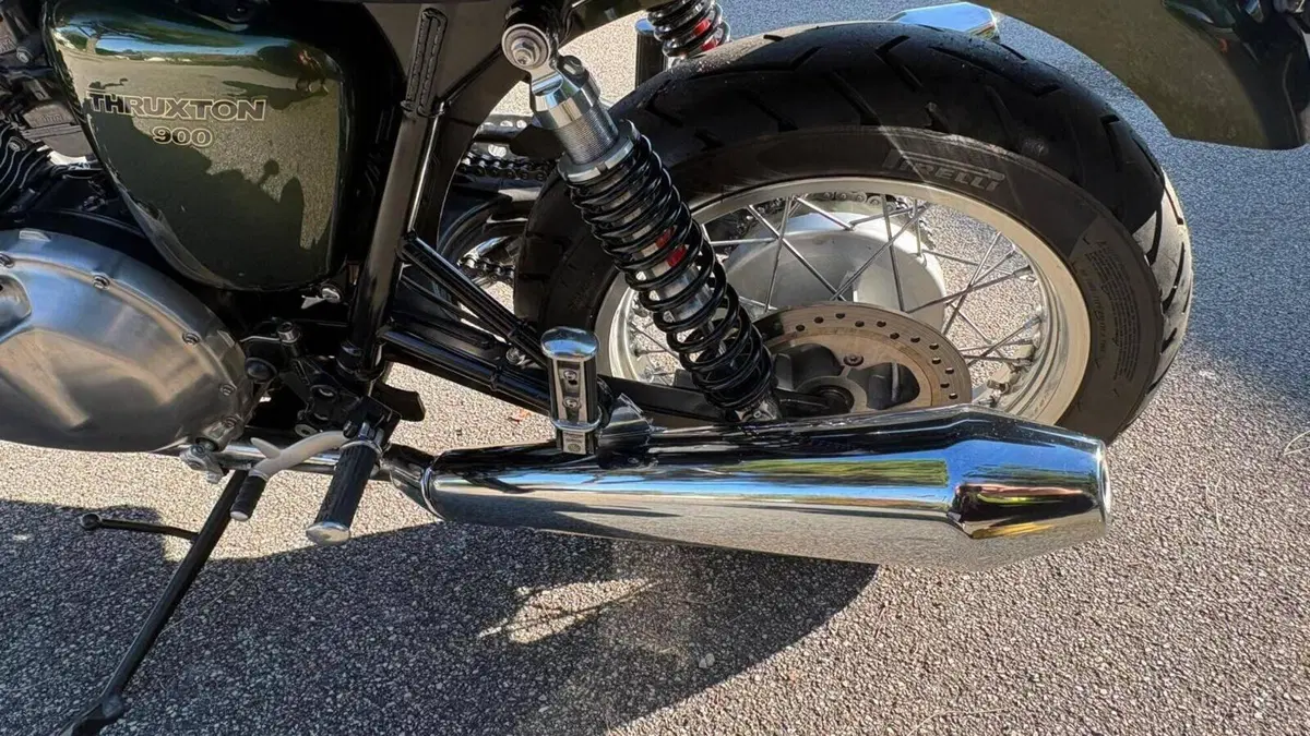 Triumph Thruxton 900 (2004 - 15)  (3)