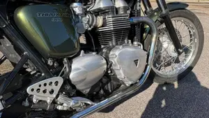 Triumph Thruxton 900 (2004 - 15)  (11)