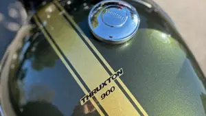 Triumph Thruxton 900 (2004 - 15)  (2)