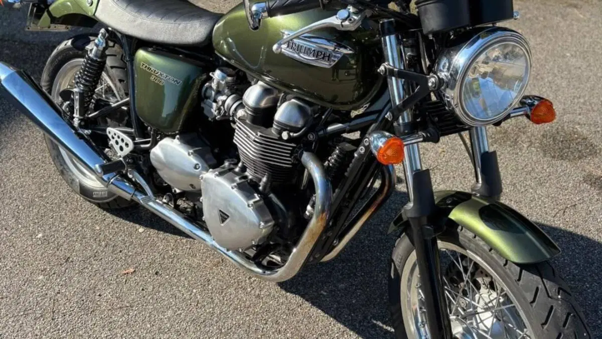 Triumph Thruxton 900 (2004 - 15)  (15)